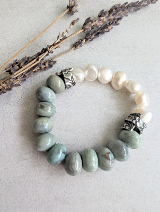 Agate and Pearl Chunky Beachy Bracelet, Artisan Bohemian Elastic Gemstone Bracelet