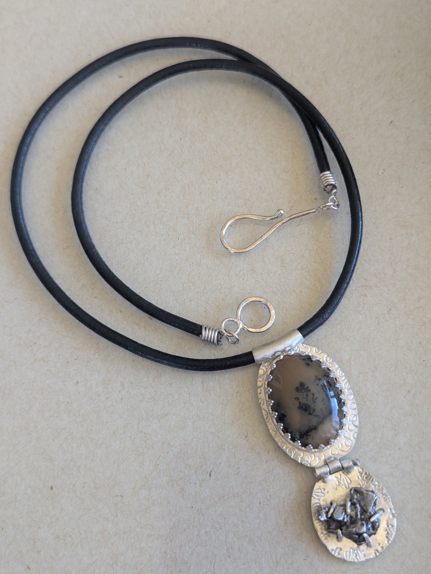 Out-of-This-World Meteorite and Dendritic Agate Kinetic Pendant Necklace
